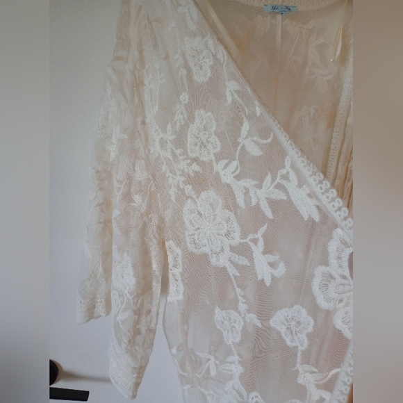 She + Sky Cream Lace Kimono Robe Coverup Boho Style Size Medium / Large - Picture 5 of 16